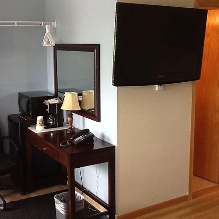 Selah Motel Кенора Екстериор снимка